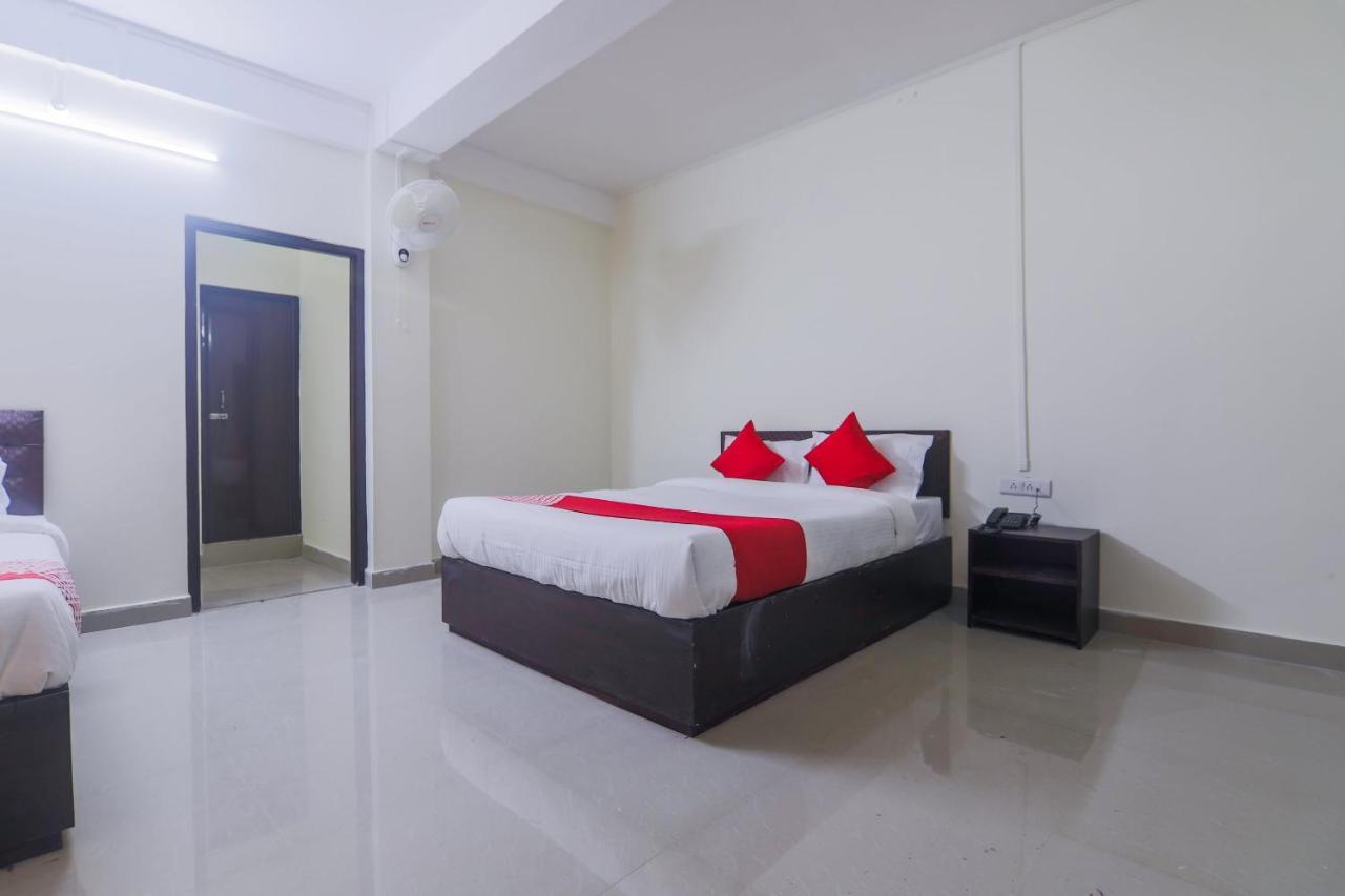 Oyo 18759 Nirvana Guest House Shillong Exterior foto